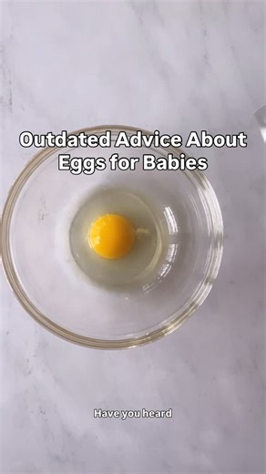Solid Starts on Instagram: "There’s a lot of inaccurate info about eggs for babies 🍳 Eggs may be intro’d as soon as baby is ready to start solids, generally around 6 mos of age. The guidance from the allergy and medical community is to introduce both the white and yolk of the egg at the same time. Studies show early and sustained exposure to eggs can be effective in preventing egg allergy in certain individuals.⠀ Egg allergy is among the most common food allergies in babies. Egg is also a known
