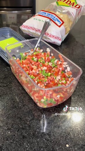 How to Make Pico de Gallo Fresh Salsa