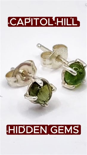 ✨ Capitol Hill holiday shopping, but make it intentional 🎁 💫 Local gems, meaningful gifts, and community vibes — all in one stroll. From handcrafted jewelry and bookshop finds to cozy coffee blends and vegan ice cream, there’s something special for everyone. ❤️ #ShopLocal #CapitolHillSeattle #HolidayGiftGuide #SmallBusinessLove ￼ @caffevita @elliottbaybookco @retrofithomeseattle | Seattle Jewelry Design and Repair