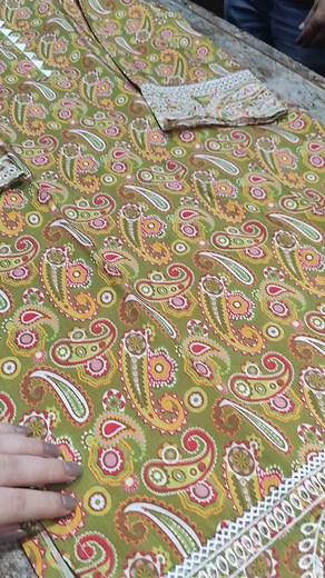 2.2K views · 29 reactions | #brandsinn #luxury #famous #viralvideo #stylish #fashion #mariab #chickenkari Small medium large Shirt length 41 Trouser 38 Fabric linin Price 3500 | Brands inn | Facebook