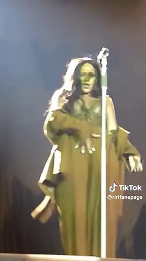 Kiss it better #rihanna#kissitbetterrihanna #musicvideo #sing #performance