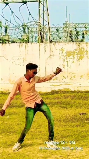 sadiya sarkawa Raja#viralsong #nilkamalsingh#feedshorts #danceshorts#youtube shorts place sport me🙏