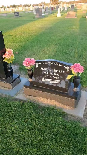 Mary Drake's unsolved murder #truecrime #truecrimecommunity #cemetery #grave #graveyards | Lamont At Large