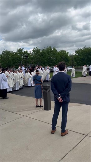 Newly ordained Fathers Joseph Rolwing, Kevin Girardi, and Sam Severance joined our Vice Chancellor, Bishop Earl Fernandes, in honoring Our Lady with chanting the Regina Caeli. Congratulations to Fathers Rolwing, Girardi, and Severance on their priestly ordination. Josephinum formators, Father Steven Beseau, Father Paul Hrezo, Father Dylan James, Father T.J. Lehigh, and Father Andrew Moss, sung with diocesan and religious priests from the Diocese of Columbus at Saint Paul the Apostle. #catholic #