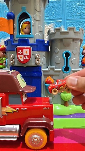 Disney Pixar Cars Toon Rare Mack & McQueen#disneycars #disneypixarplaysets #lightningmcquee #toys
