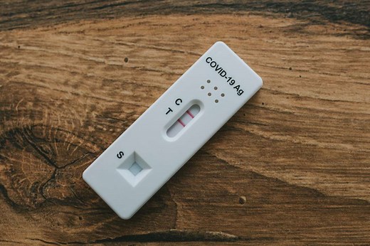 Wie sieht ein positiver Corona-Test aus? (Bilder)