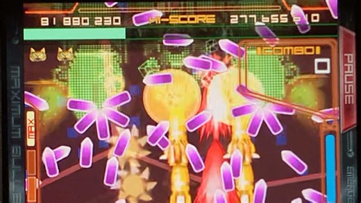 【IOS-STG】用越狱版IPHONE 4S苹果小手机实机操作：怒首领蜂最高极限 弹铳机鱼太郎（前方直射与激光切换机）一币初通