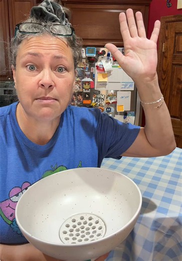 Popcorn Bowl with Sifter — Stop Biting Kernels