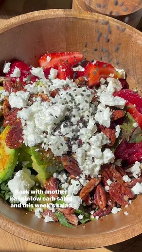 1.7M views · 10K reactions | STRAWBERRY PECAN FETA SALAD 綾...