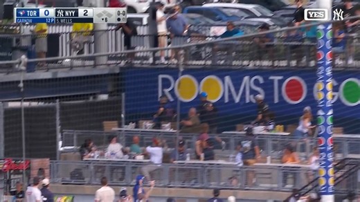 Austin Powers 💪 Austin Wells with a 2-run homer in the bottom of the 6th 👏 | New York Yankees