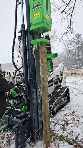 #fencequip #skidloader #agfence #happygilmore #fence#livestock #winter #snow