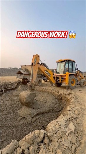 🚜 JCB vs Tractor Trolley | Amazing Construction Work & Heavy Machine Loading 💥 #shorts