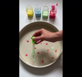 Educational experiment shows what happens when water, baby powder & soap interact