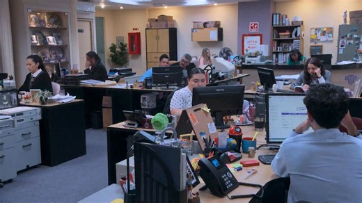 ¡Tráiler de "La Oficina", la versión mexicana de "The Office"! Se estrena el 13 de marzo en Prime Video. #Oficina #Versión #Video | Gabriel Chávez