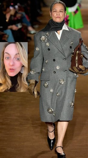 Emanuela Formoso on Instagram: "Bonjour #fashionlovers 﫶 Welcome back! Listen to my #fashionpill and write: yes or no? #miumiu #prada #parisfashionweek #qinhulian #TheᖷL #fashionlover #emanuelaformoso #fashionista #fashionstyle #fashionlook #stylishlook #fashionwriter #fashioninfluencer #influencer #fashioneditor #fashioninspo #styleblogger #styleinspo #styleoftheday #stylewriter #fashionicon #fashiondress #fashionoutfit  gorunway.com"