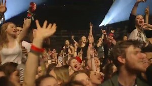 #TBT to last year in London. Our tour with SWMRS and Waterparks starts tomorrow! Tickets are still available for a few shows, get them at alltimelow.com. | All Time Low