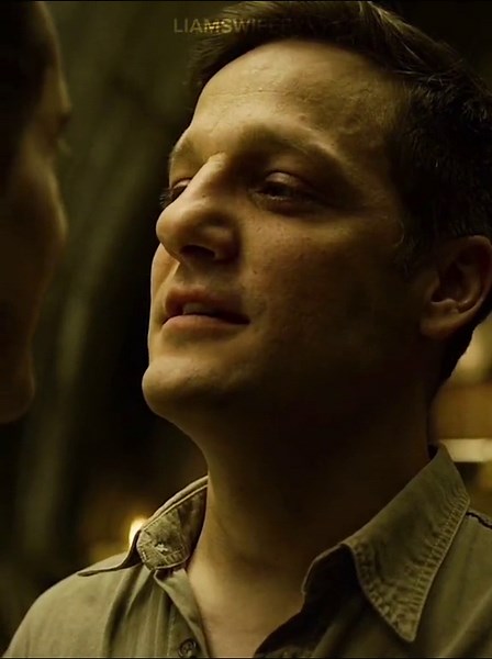 Understanding Body Language in Relationships