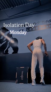 Bringing the heat today with some single-leg fire! This isolation session was all about powering up that stability and strength one leg at a time. Here’s the full lineup: 1. Single-Leg Explosive Angle Jumps – Hitting those angles with double jumps on each side to build serious single-leg explosiveness. 2. Walking Lunges to Failure – Went all in until the legs said “we’re done,” building that endurance and strength. 3. Single-Leg Extensions to Failure – Zeroed in on each quad to really carve out 