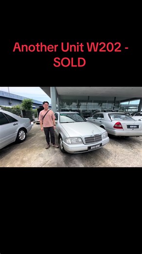 Exploring Classic Cars: Metta's Journey with a W202