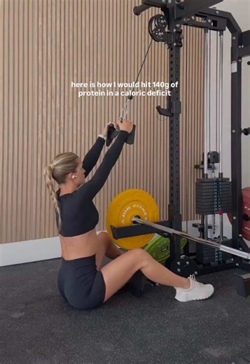 Whether I am in maintainence or a deficit, I will always prioritize nutrient dense foods and a protein goal. If you are trying to build lean muscle mass and reduce body fat, getting calories in and targeting protein is KEY. Here is an example day of what I would typically eat! ☀️ AM 1 cup warmed bone broth 45 cal | 9g protein | 0g carbs | 1g fat 🍳 BREAKFAST | Classic Breakfast Plate 2 whole eggs 100g egg whites 2 slices sprouted sourdough 1 tbsp almond butter ½ cup berries 435 cal | 35g protein