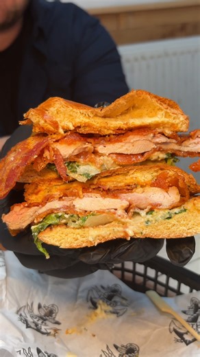 INTRODUCING HAIL CAESAR! 🐔 🥓 🥬 🧀 🍔 SOUTHERN FRIED CHICKEN STREAKY BACON PARMESAN DRESSED CAESAR SALAD BUFFALO CAESAR SAUCE GLAZED BRIOCHE BUN IS THIS A BIT OF YOU? TAG SOMEONE WHO WOULD DEVOUR THIS! AVAILABLE AT BOTH SITE (INCLUDED IN OUR JANUARY DEAL) #CAESARSALAD #SOUTHERNFRIEDCHICKEN #CHICKENBURGER | Down the Hatch