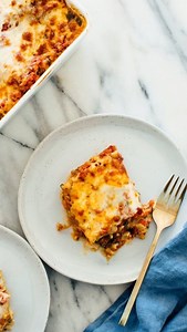 Dine With Didi on Instagram: "Beef and Butternut Squash Lasagne ❤️🫕 Lasagne is a family favourite🤞🏽. My Instant Vortex Pro Versazone Clearcook and Instant Pot Pro make it easier to prepare! Use the Instant Pot Pro Pressure Cook to prepare your butternut and the mince filling. Layer your lasagne then finish it off with the Air Fryer for a golden cheesy finish!"
