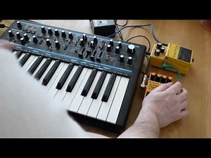 Boss DF-2 Super Feedbacker & Distortion & Synthesizer (Novation BS2)
