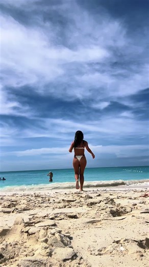 aly ☻☻ (@alybeach11)’s videos with moana - frankie🪽