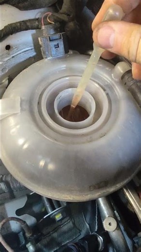 Verificare/ măsurare concentrație antigel cu refractometrul #autotips5141 #automobile #youtubeshorts