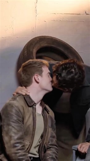 Kitconnor4k on Instagram: "Kit Connor & Charles Melton #kitconnor #nicknelson #heartstopper #heartstopperseason3 #kitconnor4k #london #charlesmelton"