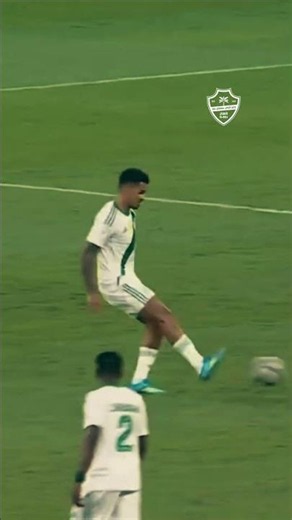 من الذاكرة.. صاروخية جالينو التي هزت شباك فيسيل كوبي في نصف النهائي 🚀🏆 #الأهلي