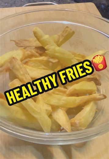 HEALTHY AIR-FRIED FRIES 🍟😮‍💨 perfect for weight loss 🔥 ingredients 🧑🏻‍🍳: - 🥔 potatoes - 🧂 salt your favorite seasonings (optional) air fry until crispy & enjoy 🤤 #FoodTok #WeightLossMeals #HealthyRecipes #AirFryer #creatorsearchinsights