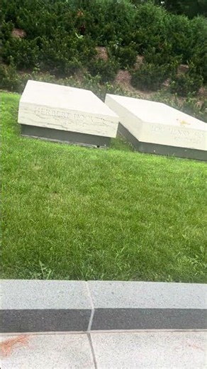 Visiting Herbert Hoover's Gravesite