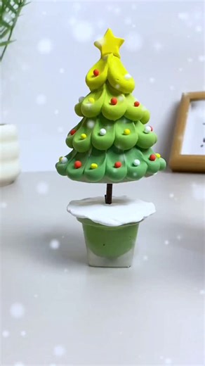 paper crafts creator on Instagram: "Clay Christmas Tree #christmascraft #clayDIY #kidscraftideas #fblifestyle"