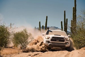 The pulse-pounding, heart-racing TRD Pro Series returns for its next generation of off-road dominance 🌵. Debuted today at The Chicago Auto Show — see here for more info: http://bit.ly/2BLAz0D #CAS18 #TRDPro *US models shown. | Toyota Canada
