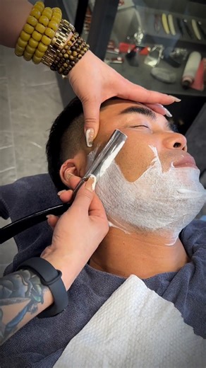 251K views · 2.3K reactions | No talking, just the satisfying sounds of a fresh cut.  #asmr #barberasmr #satisfyingsounds #relaxing #selfcare | Barber Concept | Facebook