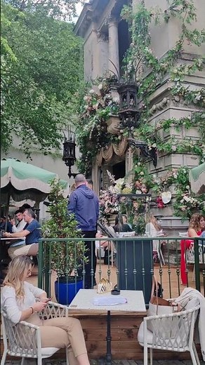 BUCURESTI Calea Victoriei Grand Café de Bucarest ROMANIA