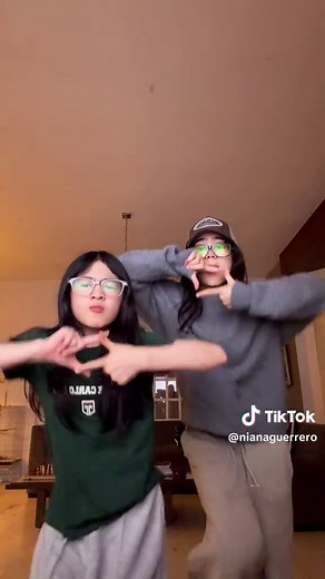 Niana Guerrero and Natalia Guerrero Dance Trends