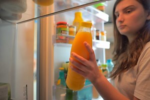 How to Get the Smell of Rotten Meat out of a Fridge