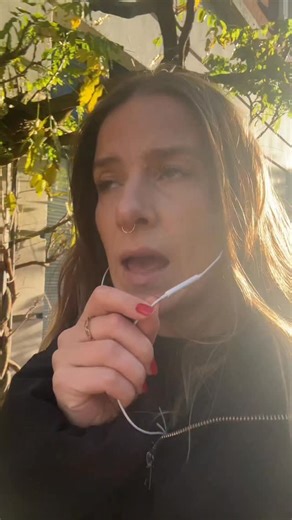 Lara Schulschenk • Journalistin | Und Stufe 5 ist fürs Hallenbad, lol #nosweethome#immobilien #finanzen | Instagram