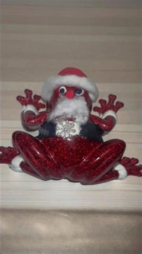 Christmas Resin frogs tutorial creating Santa frog and snow frog #resincrafts