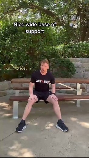 Exercise 4: Sky Reach This exercise helps work on your power, while keeping your balance. There are 10 Core Exercises you can do to improve your Parkinson’s symptoms and retrain the brain. #pdwarrior #10weekchallenge #pdwarriorplus #yopd #parkinsons #chronicillness #parkinsonsexercise #yopdlife #newlydiagnosedpd #parkinsonsaus #parkinsonsuk #parkinsonsusa #onlineexercise #parkinsonsdiseaseawareness #exercisecoach #brainhealth #foryou #dopamine #fyp #parkinsonsfitness #lifestylechange #parkinsons