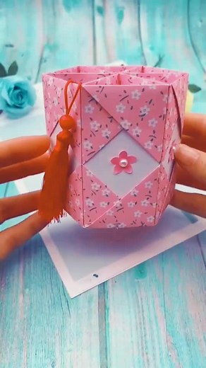DIY Pen Holder Tutorial with Paper Folding