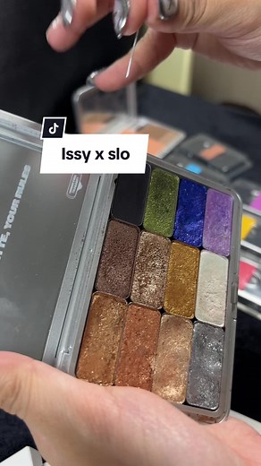 The struggle is real pag naka fake nails 🤣 Customizing my @Issy Cosmetics eyeshadow palettes! #issy #issyandcompany #issyxslo #eyeshadow #palette #makeup #asmr #asmrsounds #fakenails #nails #fyp
