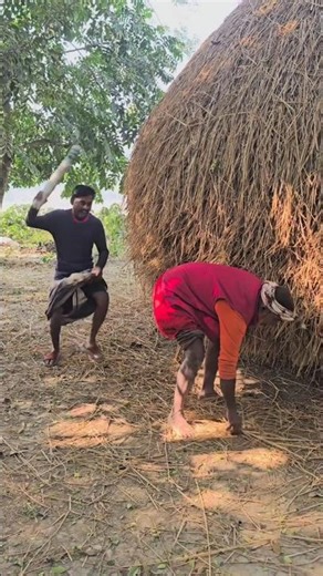 Kaka is totally confused about what’s going on! 🤔🤣 #funnyvideo