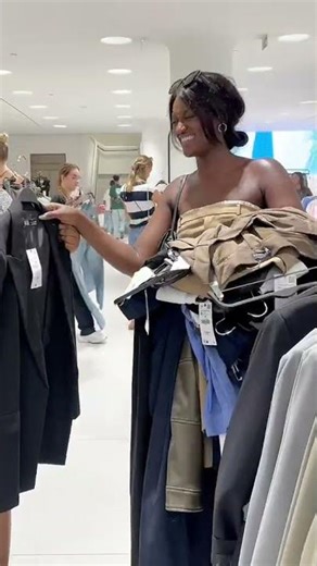 MyShadeMyStory avec Este Lauder parce que partager et... #Shorts #eliefy