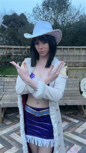 New Robin Cosplay Revealed!