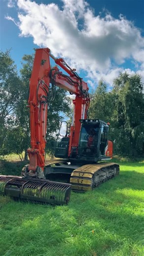 6m Laufwerk musst du haben 💪 sonst wirst gemobbt 😬 #hitachi #kettenbagger #baggerfahrerausleidenschaft #kettenbaggermafia #bagger @Bagger_Marff