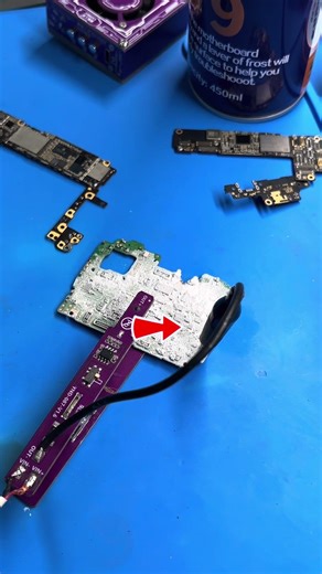 Mobile phone repair tools, universal power-on clip, for easy power-on.