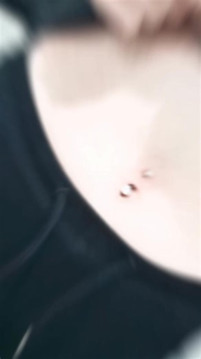 ⚠️ Strobe effects ⚠️ "Now's the perfect time to get your Belly (naval) pierced and get ready for the summer!" 🌞⛱️ Ti COUTURE/ TISH LYON luxury Piercing Jewellery #piercer #piercings #piercingideas #piercingstudio #piercingjewelry #pierced #southwalesbusiness #rct #tonypandy #rct #Tonypandy #noneedles #needlestudio #localpiercer #bodypiercingstudio #nopiercingguns #medicalgradetitanium #piercingart #PiercingArtistry #needleonlystudio | Purple Leek